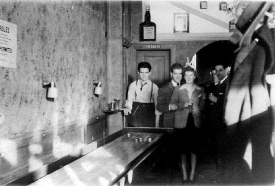 New York City Tavern Shuffleboard Table