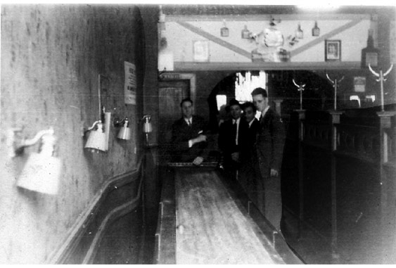 New York City Tavern Shuffleboard Table